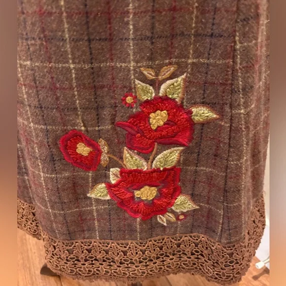 Adorable April Cornell Brown Plaid Skirt Midi Red Flowers Comfy Worn Twice EUC - Picture 4 of 6